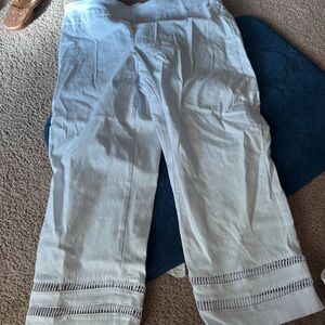 one five one white capris 12